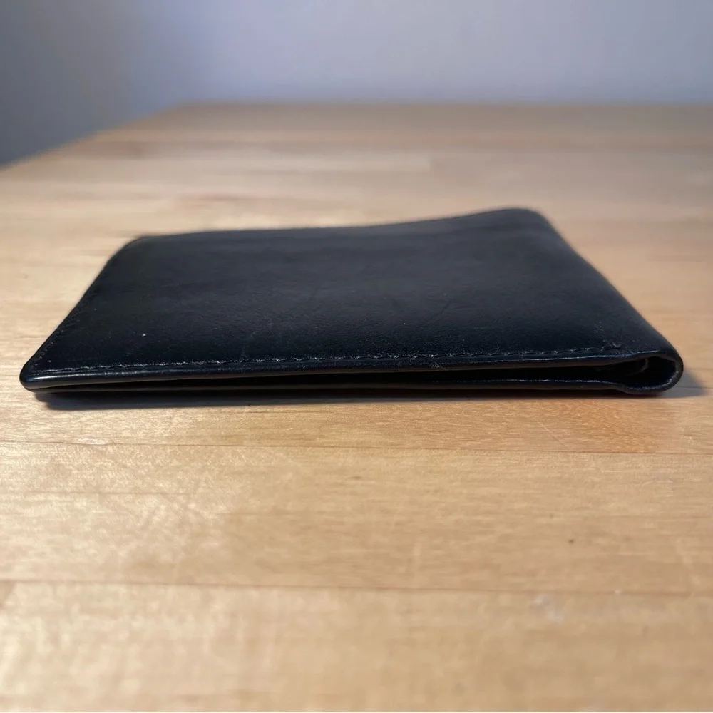 Perry Ellis Portfolio Genuine Leather bifold men's wallet